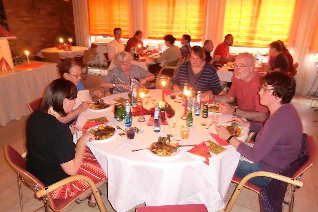 Krelinger Freizeit- Und Tagungszentrum Hotel 2*